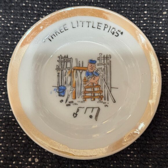 Three Little Pigs Decorative Lusterware Plate, Stick House, Japan Circa 1960s - Picture 8 of 10